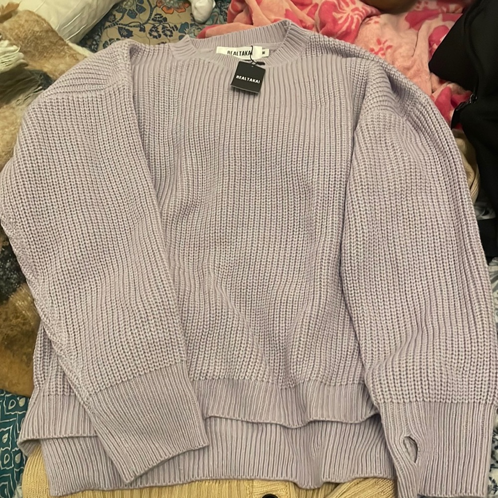 Hi I’m selling this the color is pretty cute and comfy